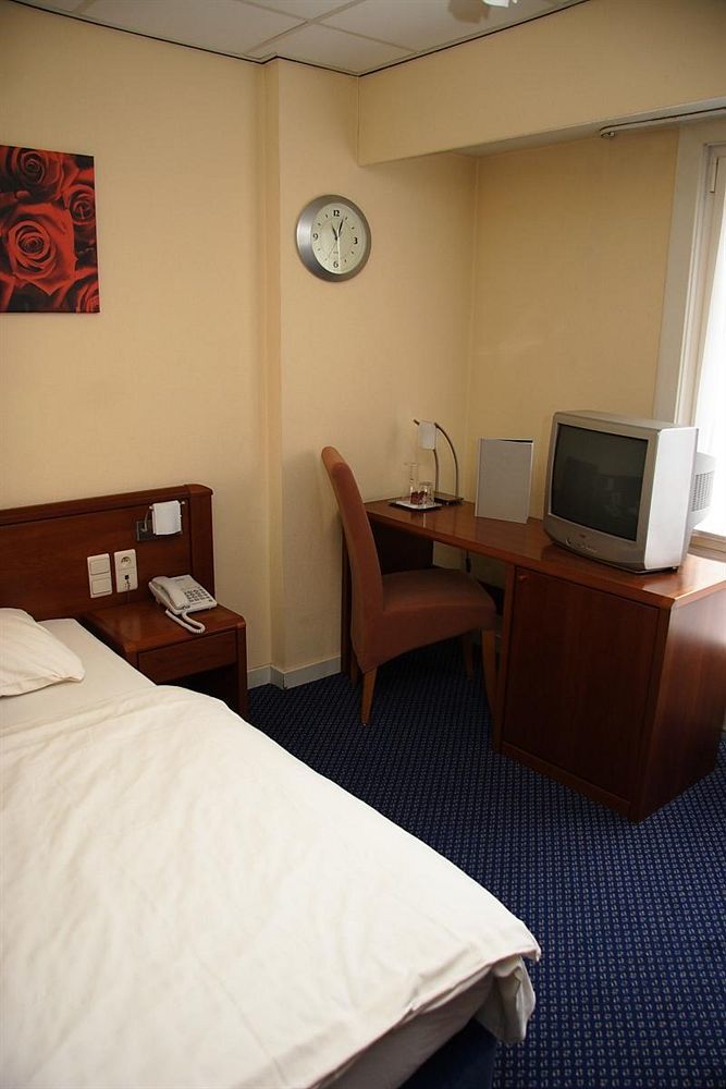 Hotel Royal Zelzate Esterno foto