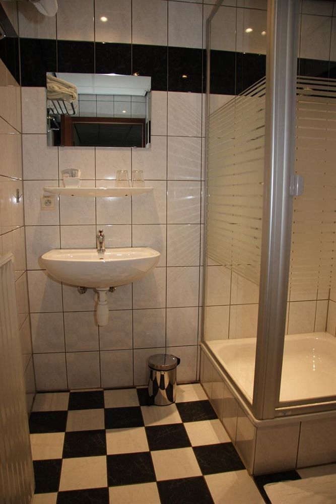 Hotel Royal Zelzate Esterno foto